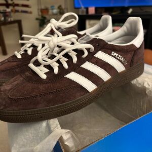 Adidas Shadow Brown/ White/ Gum trainers